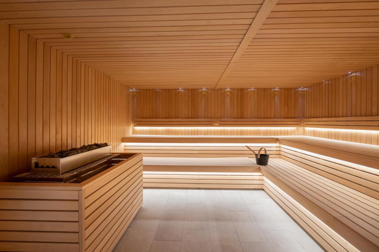 Golden Tulip Lyon Ouest Techlid Hotel & Spa ليمونيست المظهر الخارجي الصورة