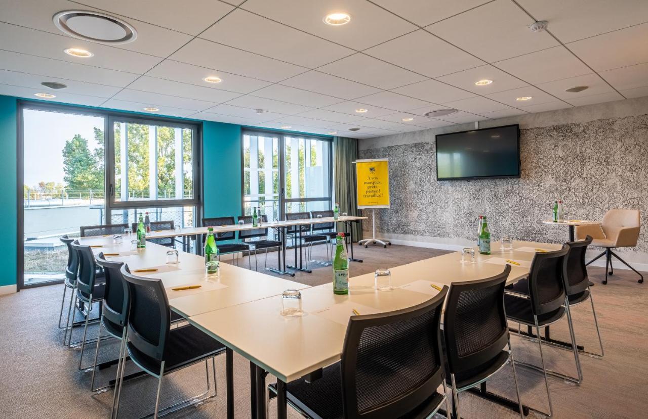 Golden Tulip Lyon Ouest Techlid Hotel & Spa ليمونيست المظهر الخارجي الصورة