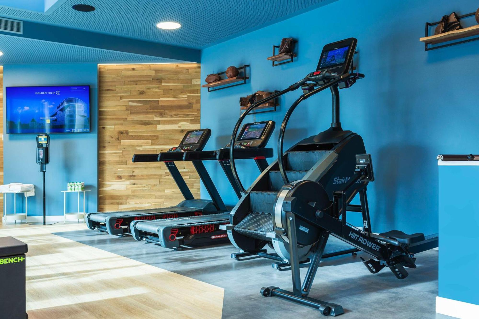 Golden Tulip Lyon Ouest Techlid Hotel & Spa ليمونيست المظهر الخارجي الصورة