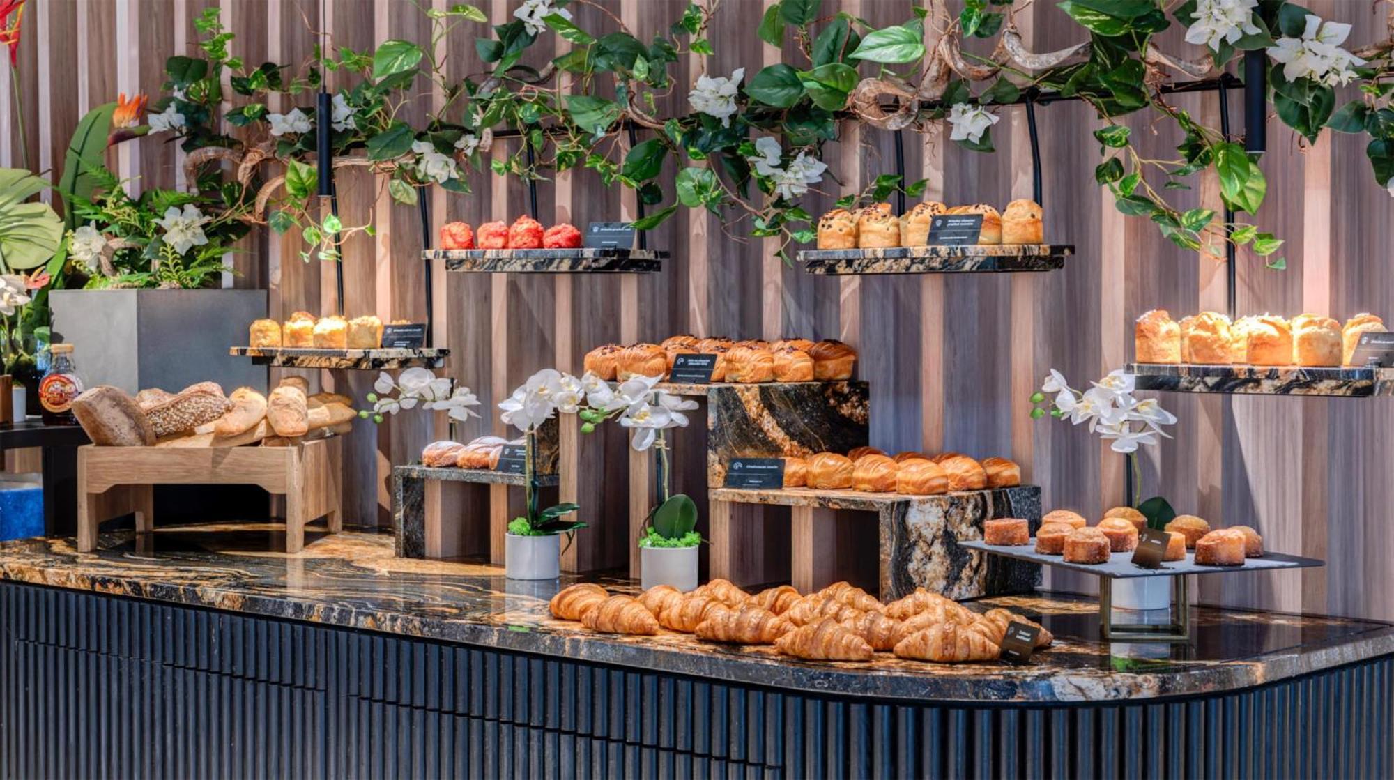 Golden Tulip Lyon Ouest Techlid Hotel & Spa ليمونيست المظهر الخارجي الصورة
